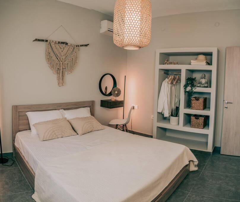 Вилла Sophia'S Coastal Retreat Коринос Экстерьер фото